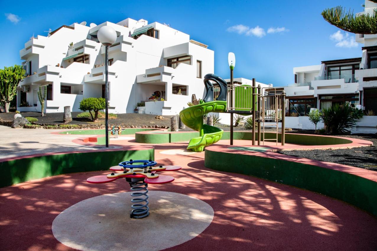 Manrique'S Holidays Costa Teguise Exterior photo